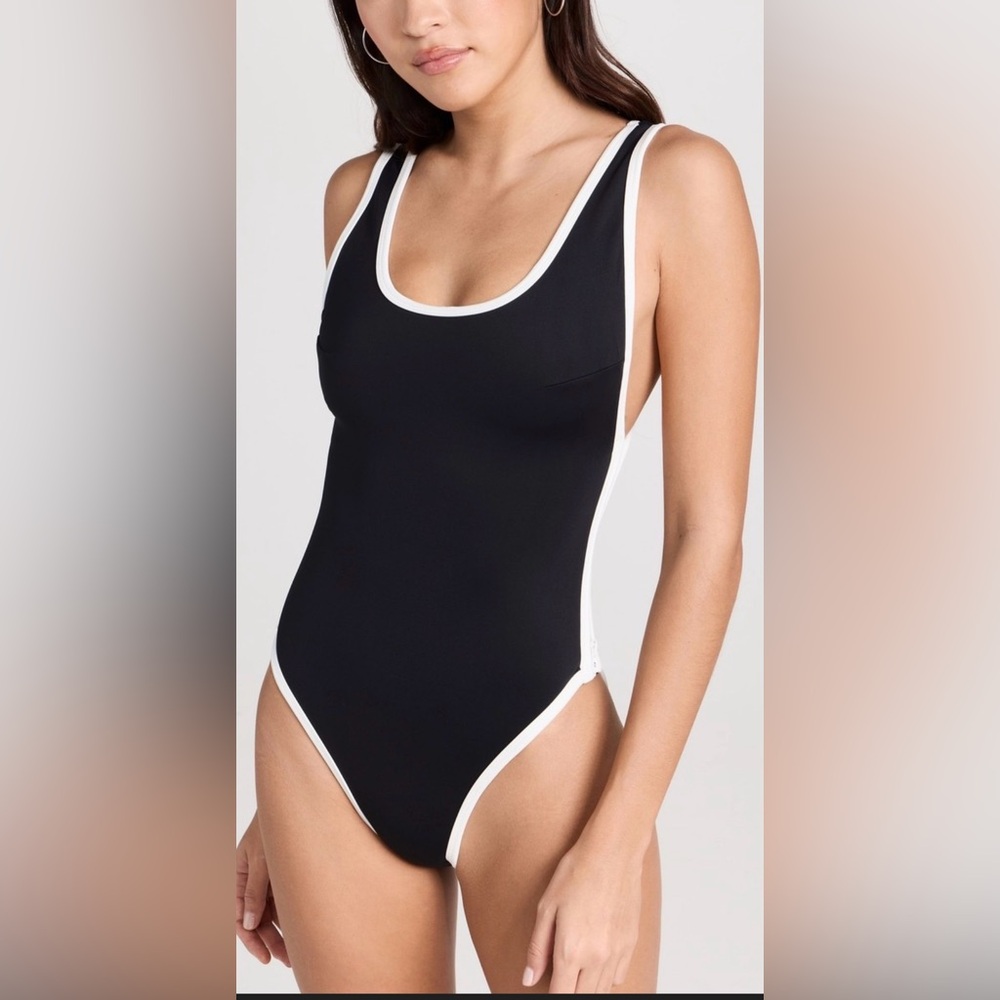 Good American NWOT one piece swimsuit